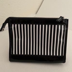 💖 Black and White Make Up Bag